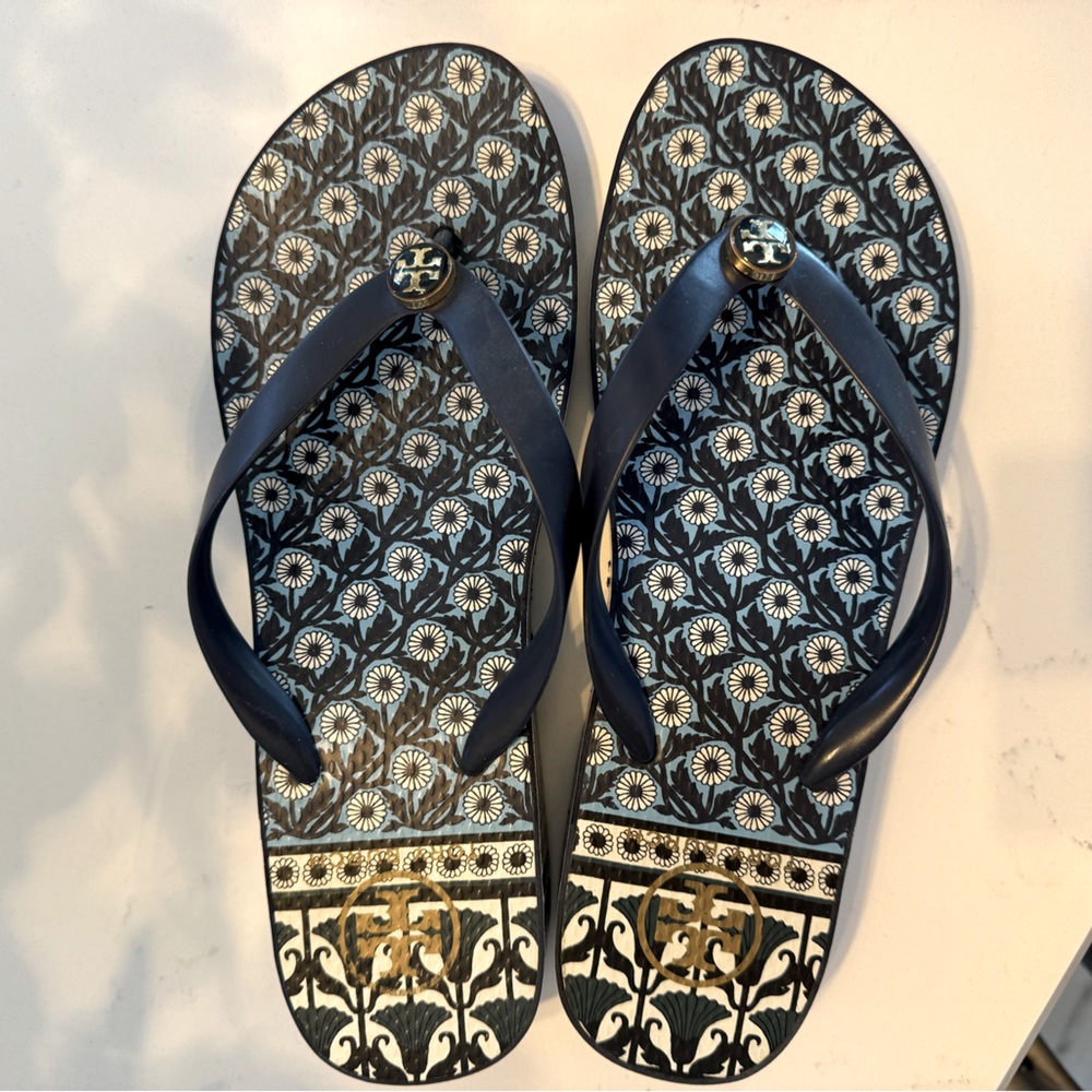 Navy blue print size 10